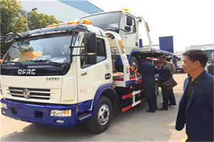 达拉特旗汽车道路救援拖车价格